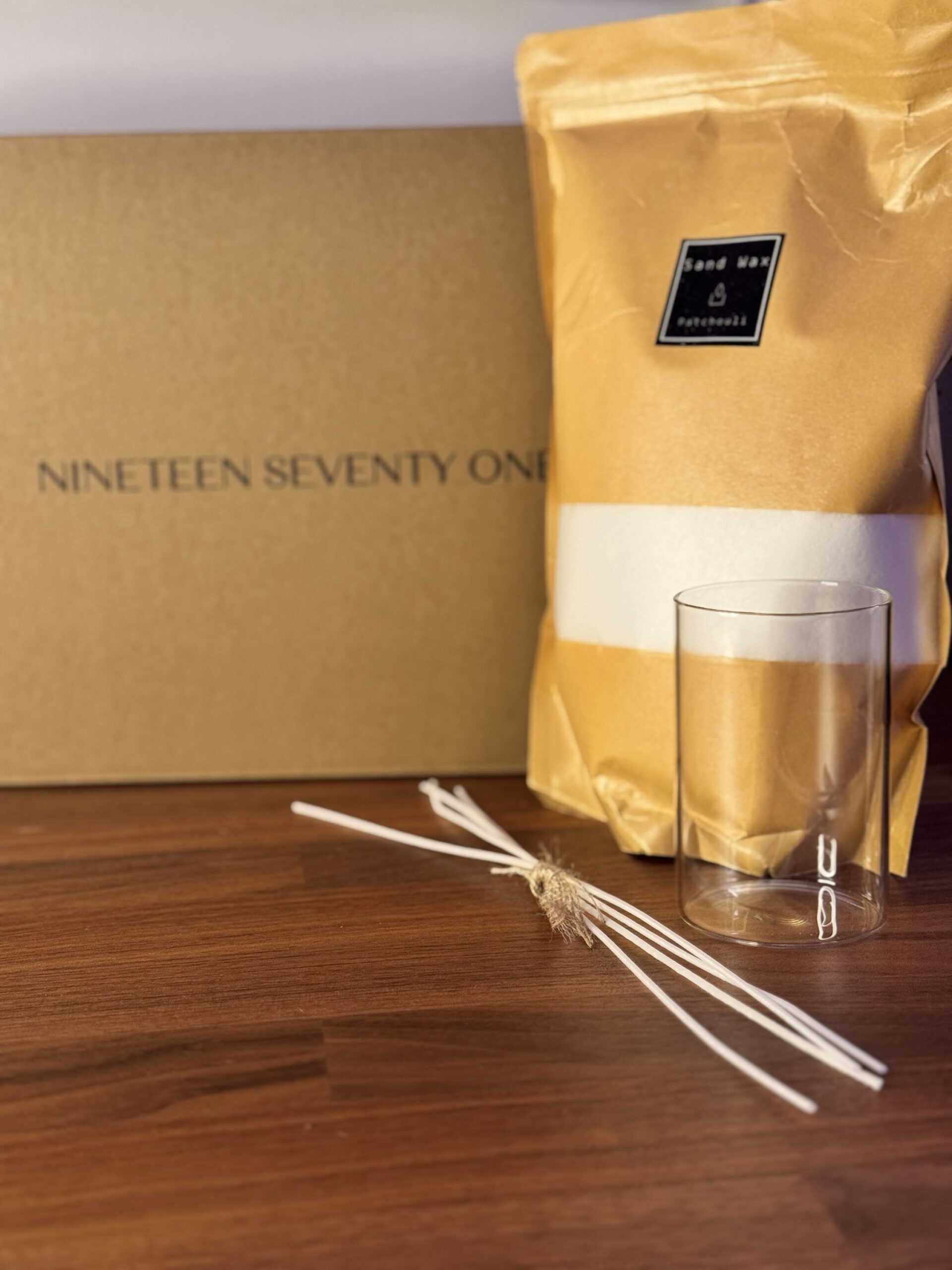 Starter Kit — Bag + Glass Container